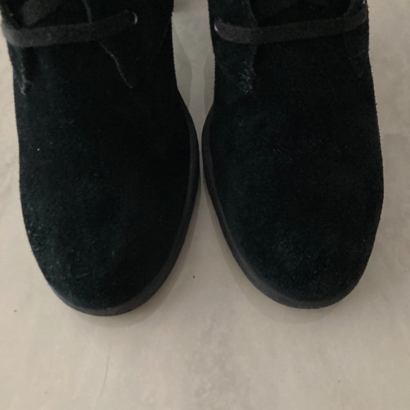 Aerosoles Ruffalo Wing Lace-Up Heeled Suede Ankle Bootie - Picture 2 of 9